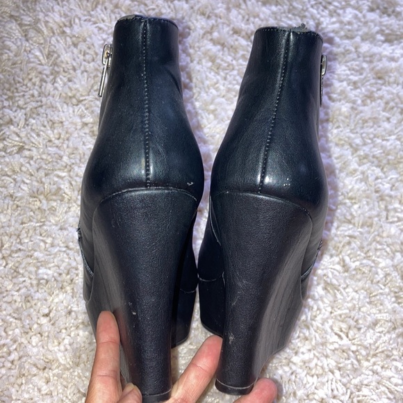 Black platform zip up ankle boots - Picture 4 of 5